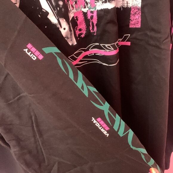 ASOS oversized long sleeve t-shirt in black with & matrix sleeve print size L - Picture 7 of 10